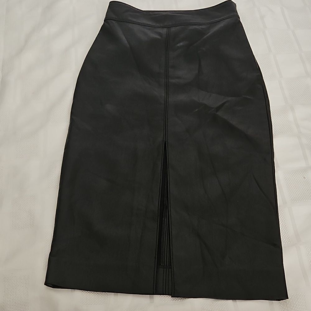 Babaton Black Midi Pencil Skirt with Slit